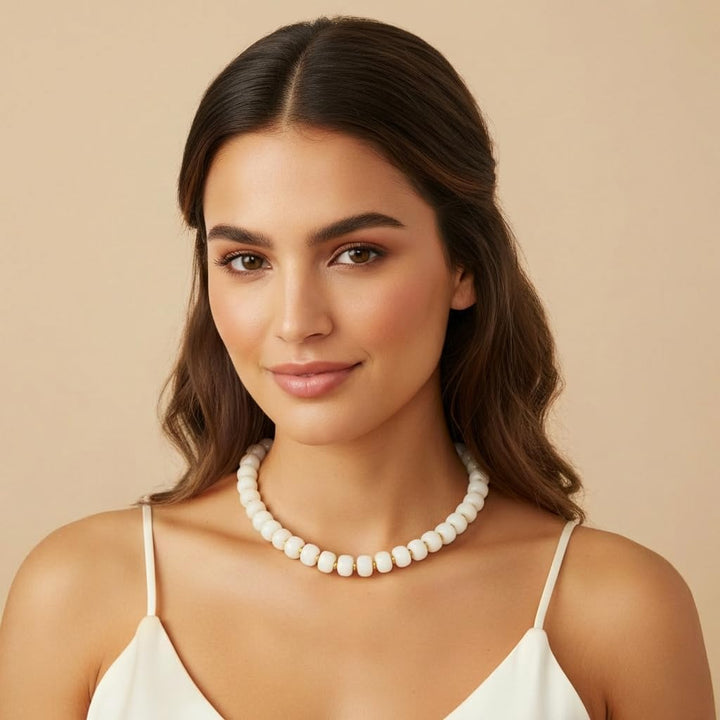 Resin Chunky Beaded Necklace for Women Minimalistic Modern Statement Necklace Jewelry Accessories - Cream